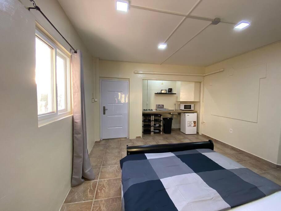 Cozy Studio Apartment Minutes From The Beach Виллемстад Экстерьер фото