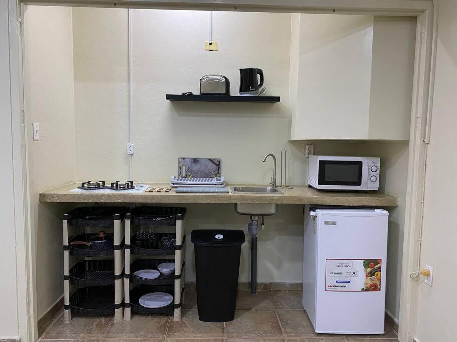 Cozy Studio Apartment Minutes From The Beach Виллемстад Экстерьер фото